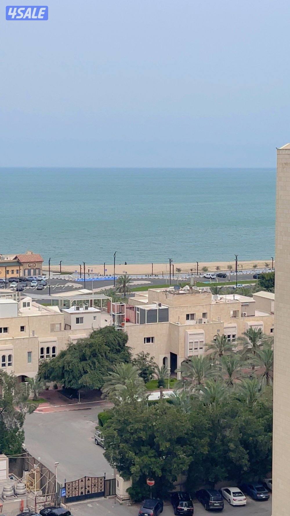 شقه خلو بالشعب البحري غرفه وصاله وبلكونه إطلاله بحريه مرتبه ومشطبه2