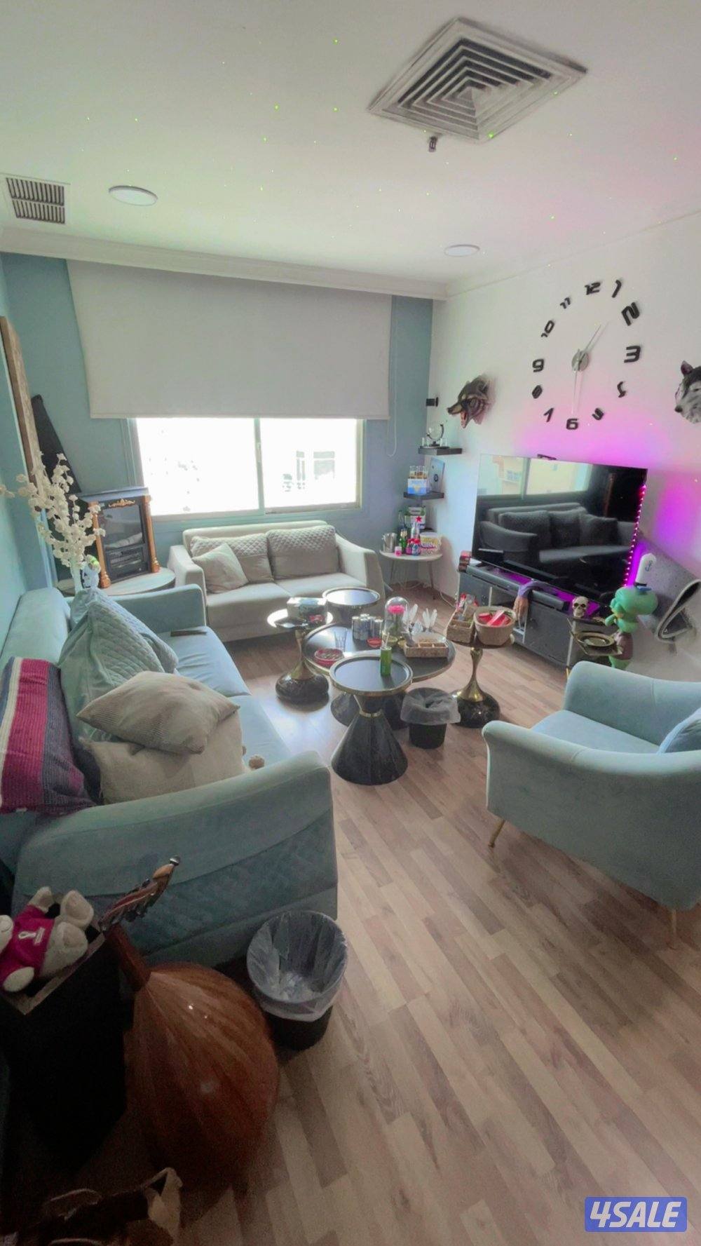 شقه خلو بالشعب البحري غرفه وصاله وبلكونه إطلاله بحريه مرتبه ومشطبه6