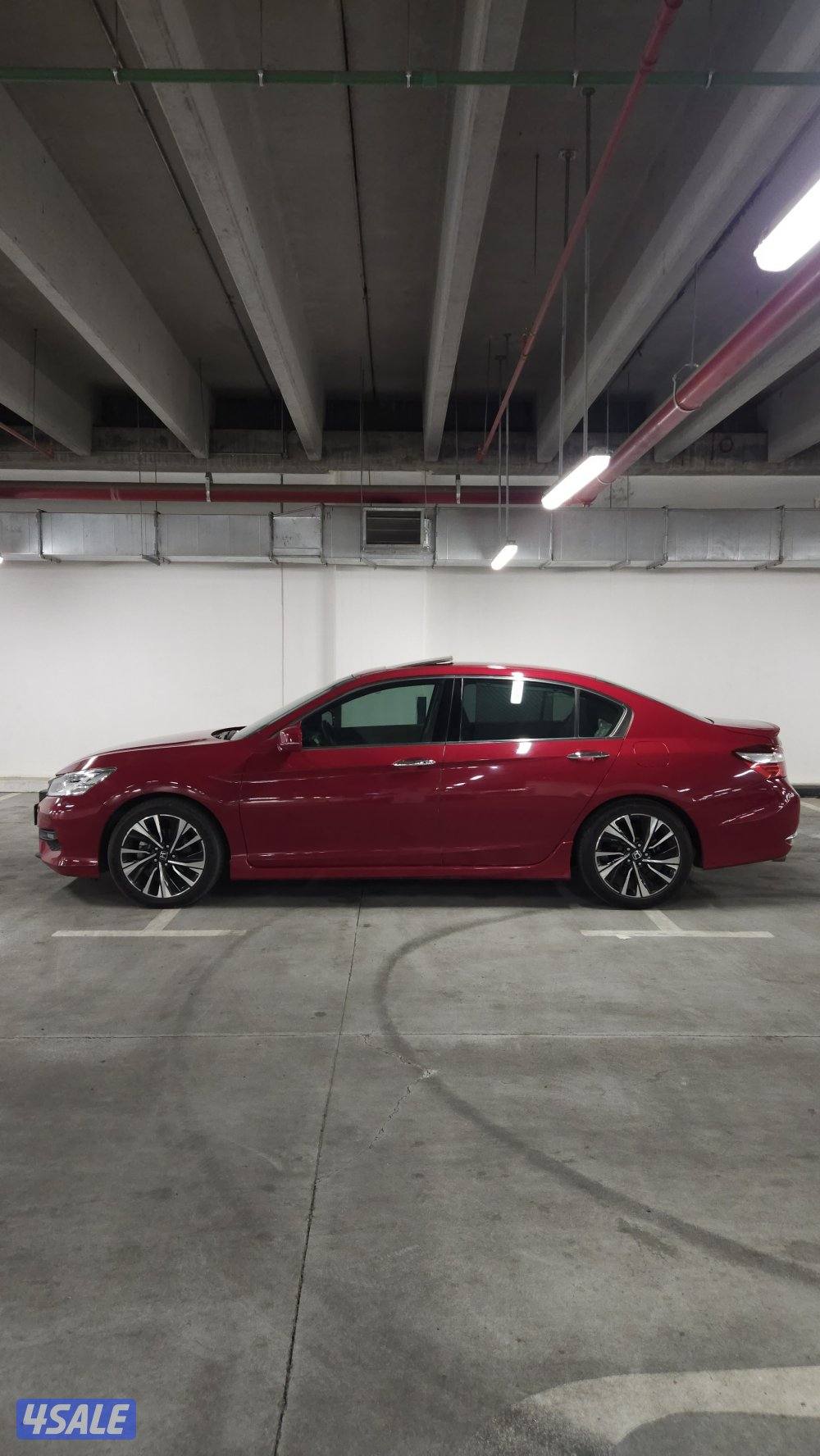 للبيع هوندا اكورد 2017 صبغ الوكاله0