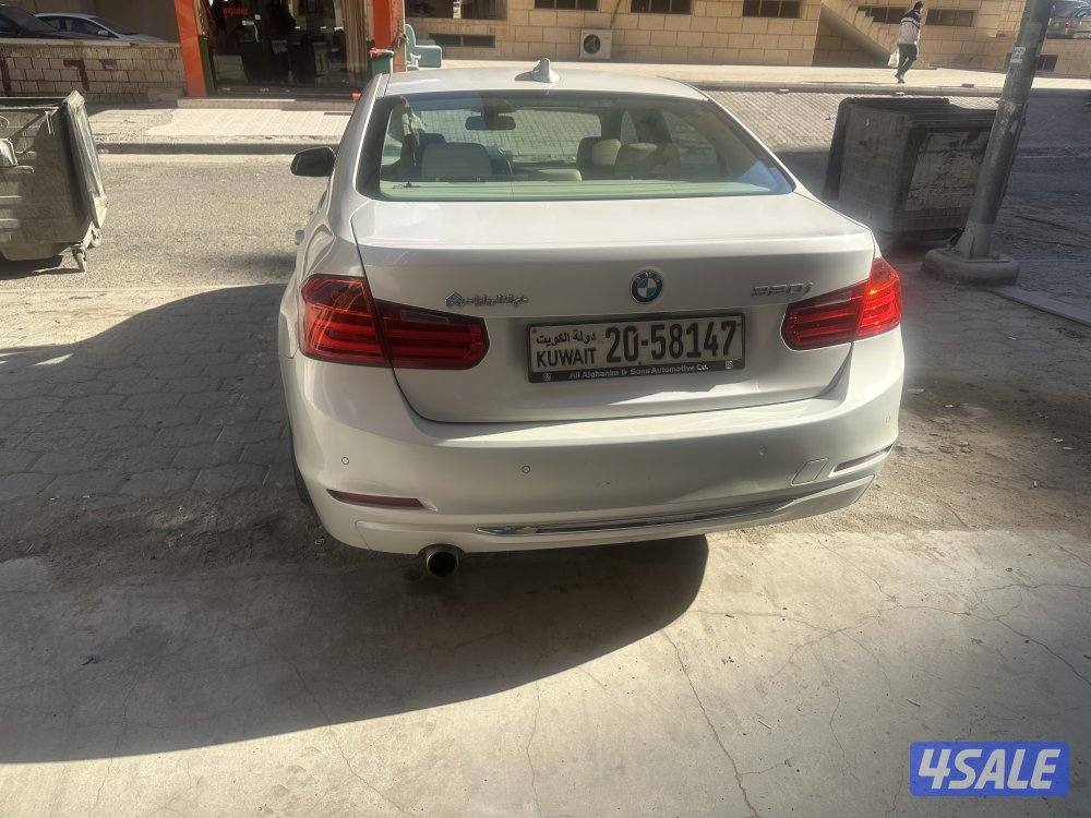 بي ام دبليو 320i موديل 2013 ماشي 160 الف 4 سليندر 2000cc تيربو5