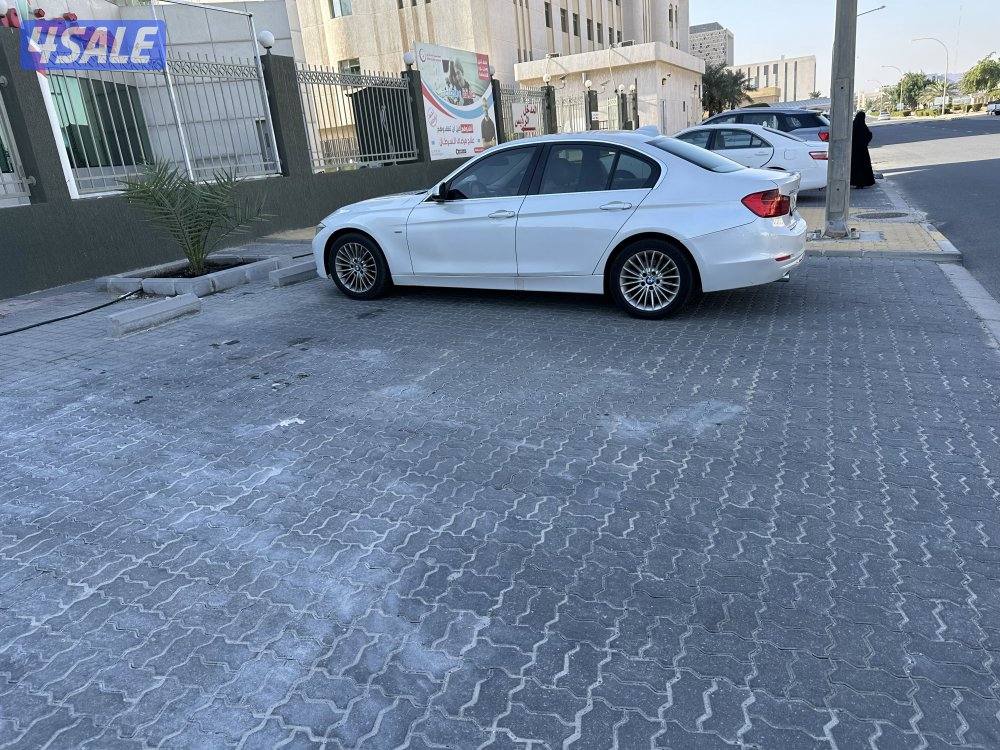 بي ام دبليو 320i موديل 2013 ماشي 160 الف 4 سليندر 2000cc تيربو10