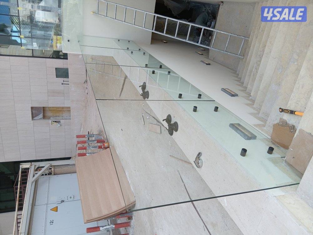 فني زجاج ومريا0