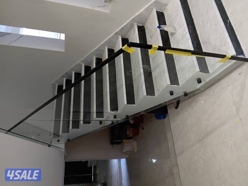 فني زجاج ومريا2