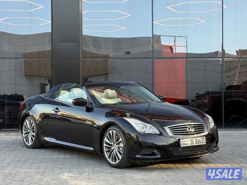 INFINITI Q60 _ 20150