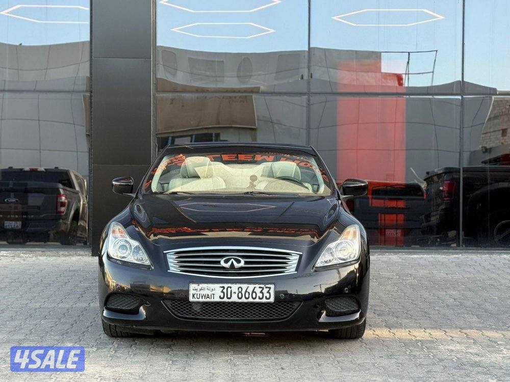 INFINITI Q60 _ 20152