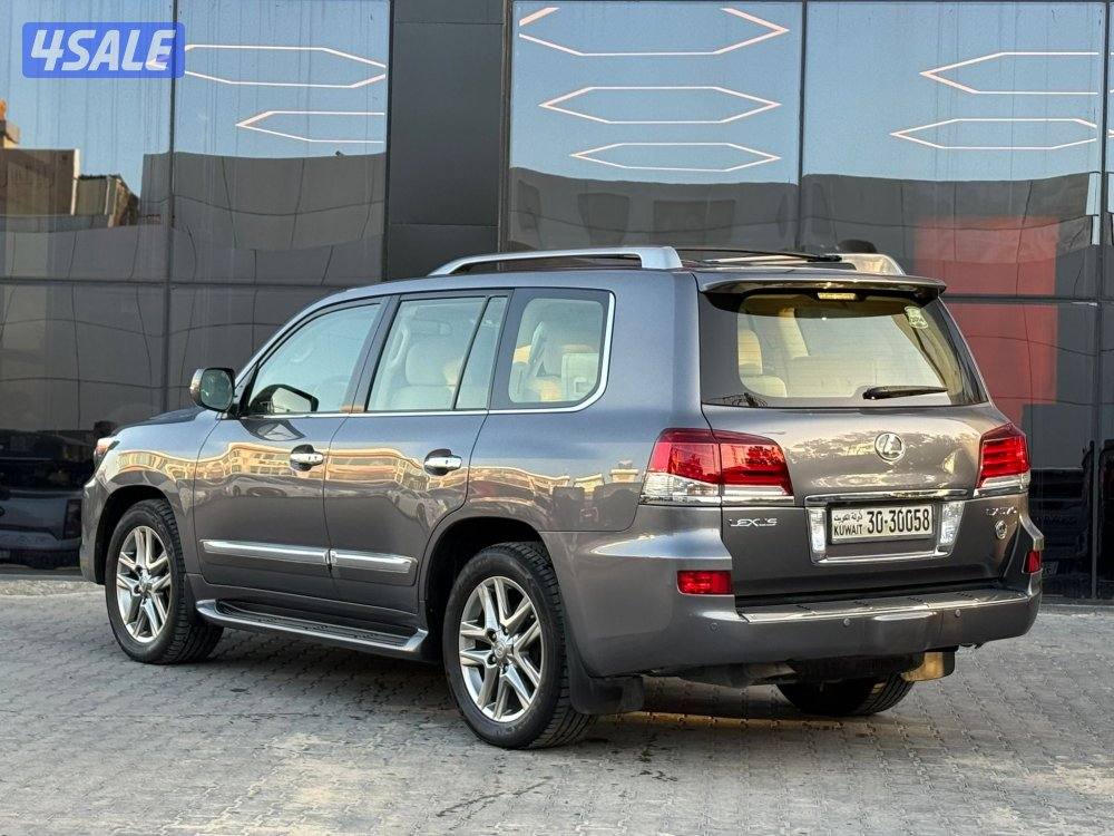 LEXUS LX570 _2014 صبغ الوكالة3