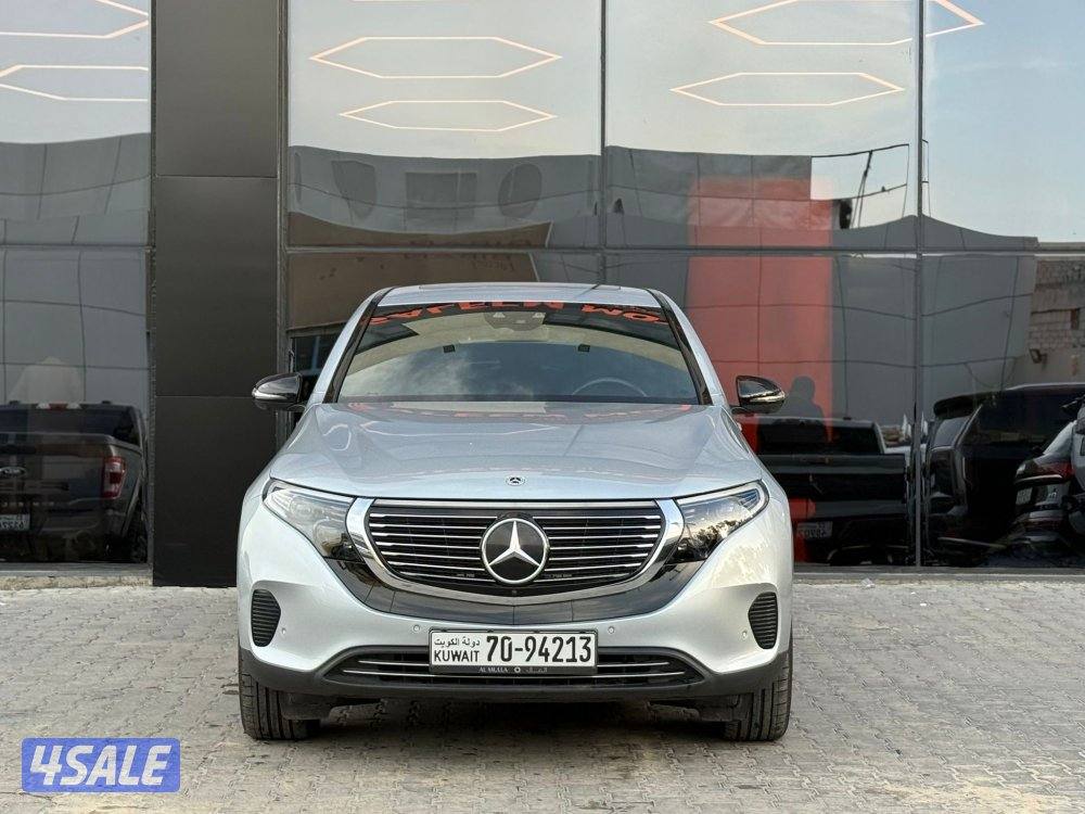 MERCEDES EQC400 4MATIC _2023 عداد 11 الف فقط2