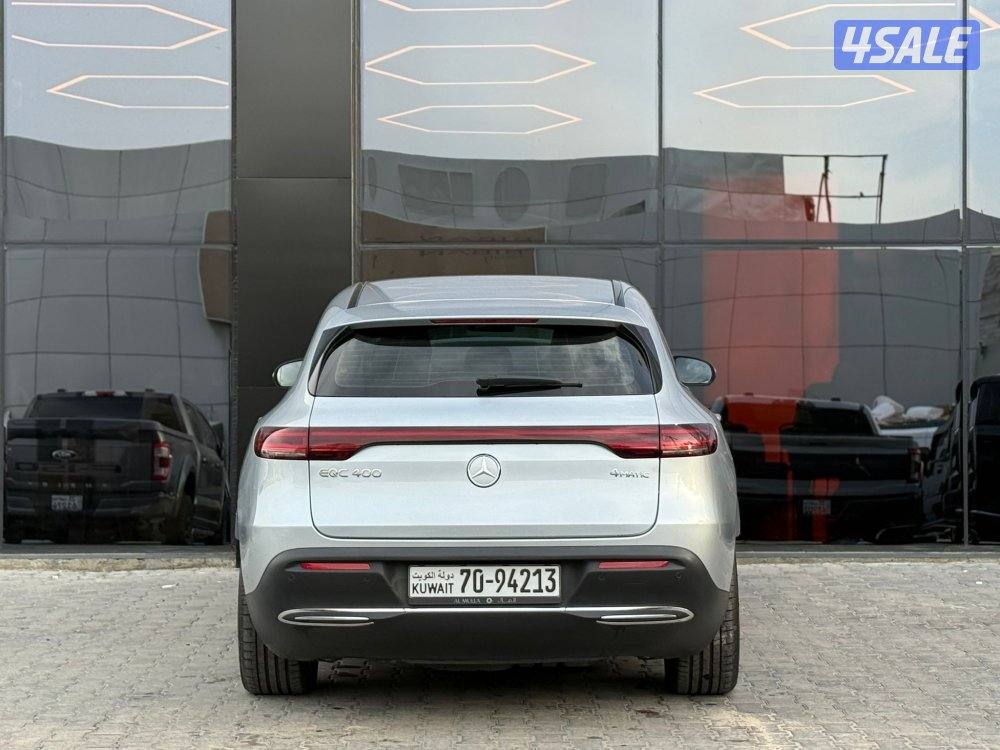 MERCEDES EQC400 4MATIC _2023 عداد 11 الف فقط5