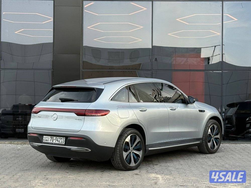 MERCEDES EQC400 4MATIC _2023 عداد 11 الف فقط4