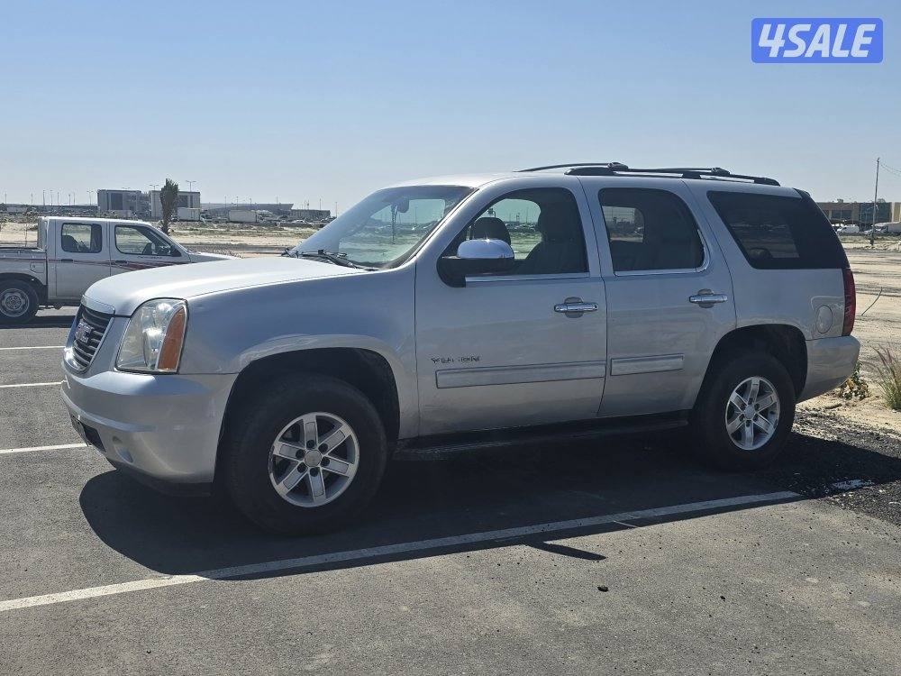 يوكن استعمال بيت سياره الوالد نظيف جدا ماشي ٣٥١ شرط الفحص داخل نظيف0