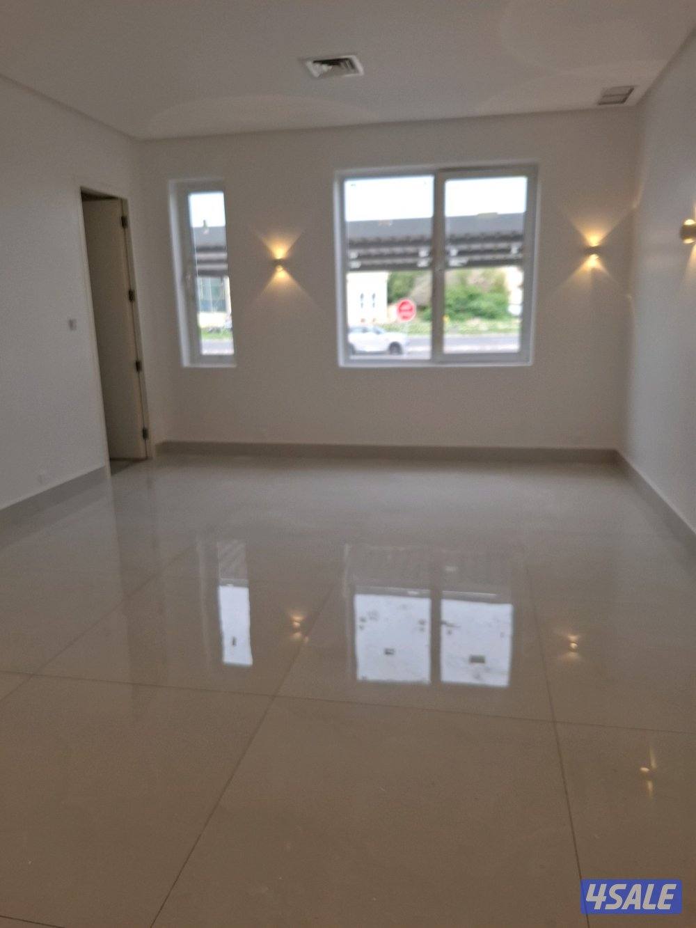 في القادسية شقة مودرن ارضية 4 غرفجميعها ماستر مواقف متوفره8