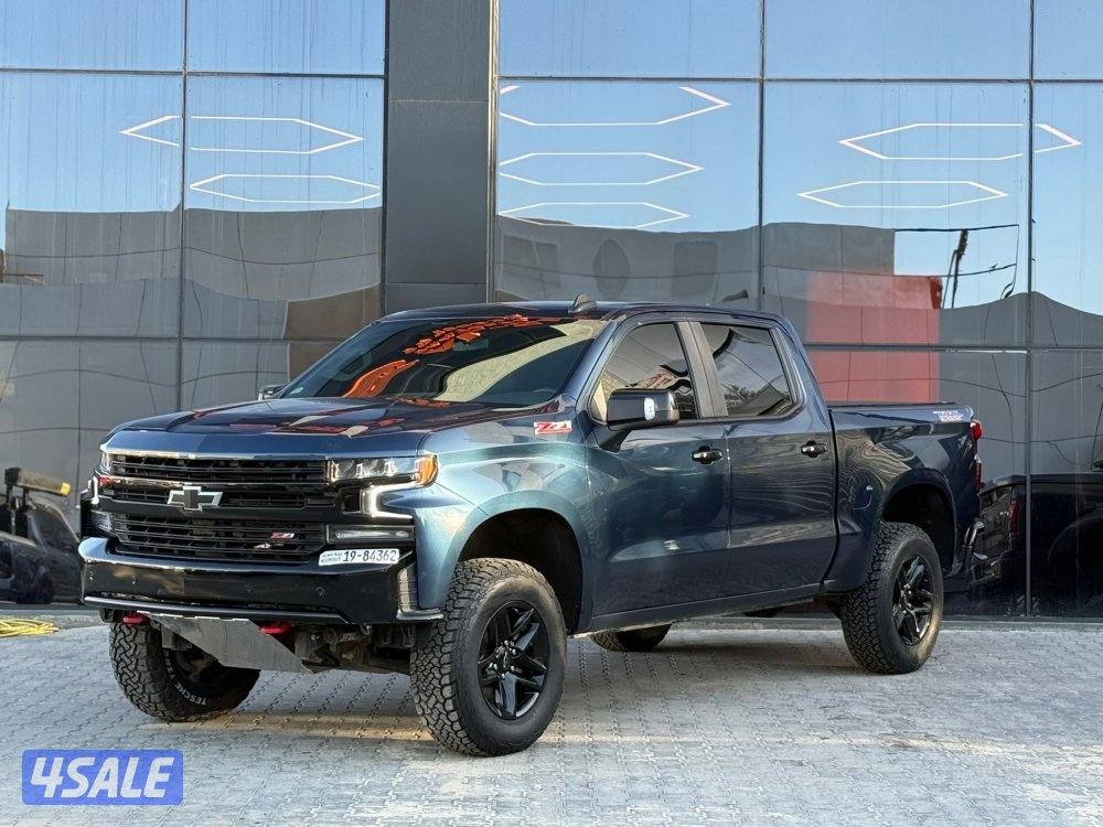 SILVERADO TRAIL BOSS Z71 _20211
