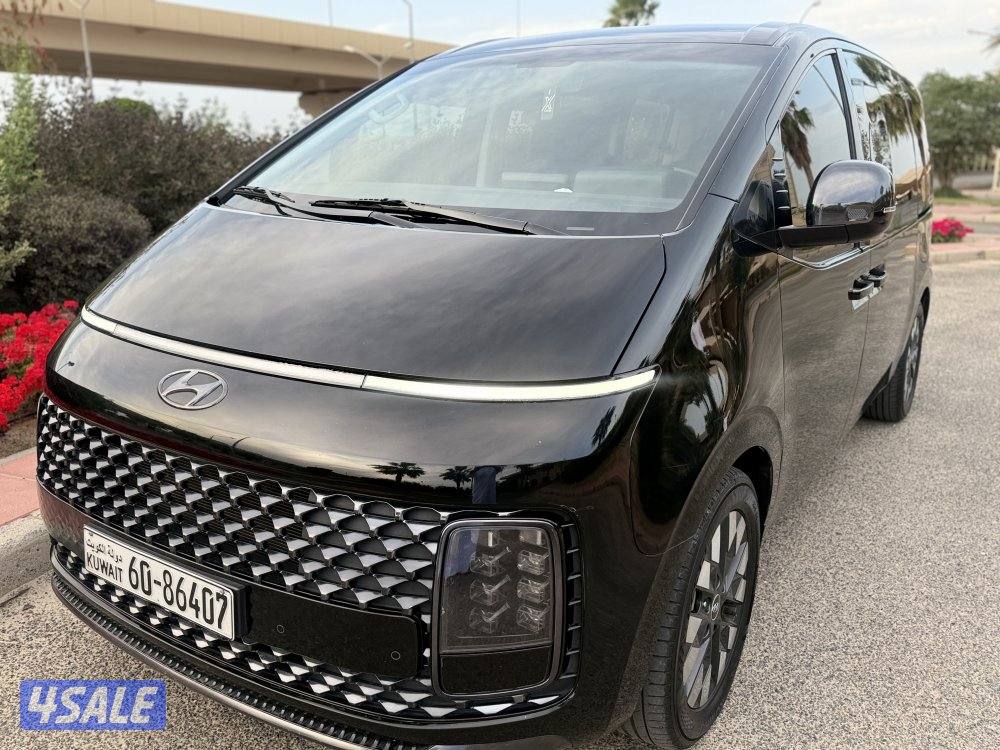 STARIA هيونداي - موديل 2022 - عداد 82 -0