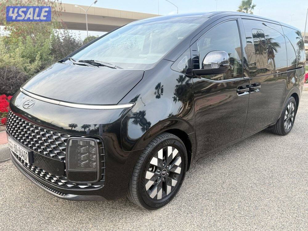 STARIA هيونداي - موديل 2022 - عداد 82 -2