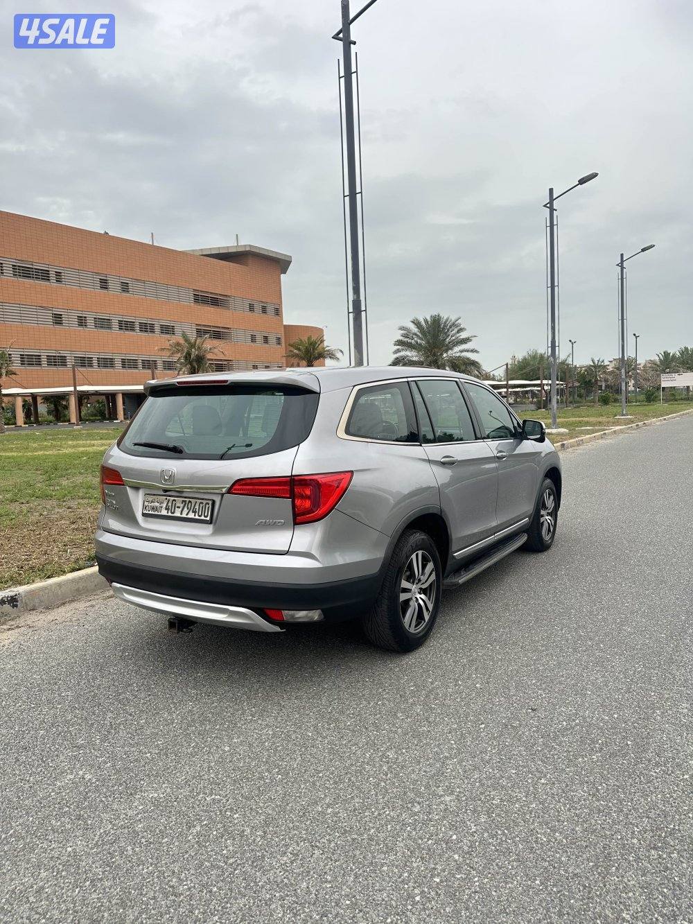 للبيع هوندا بايلوت موديل 20174