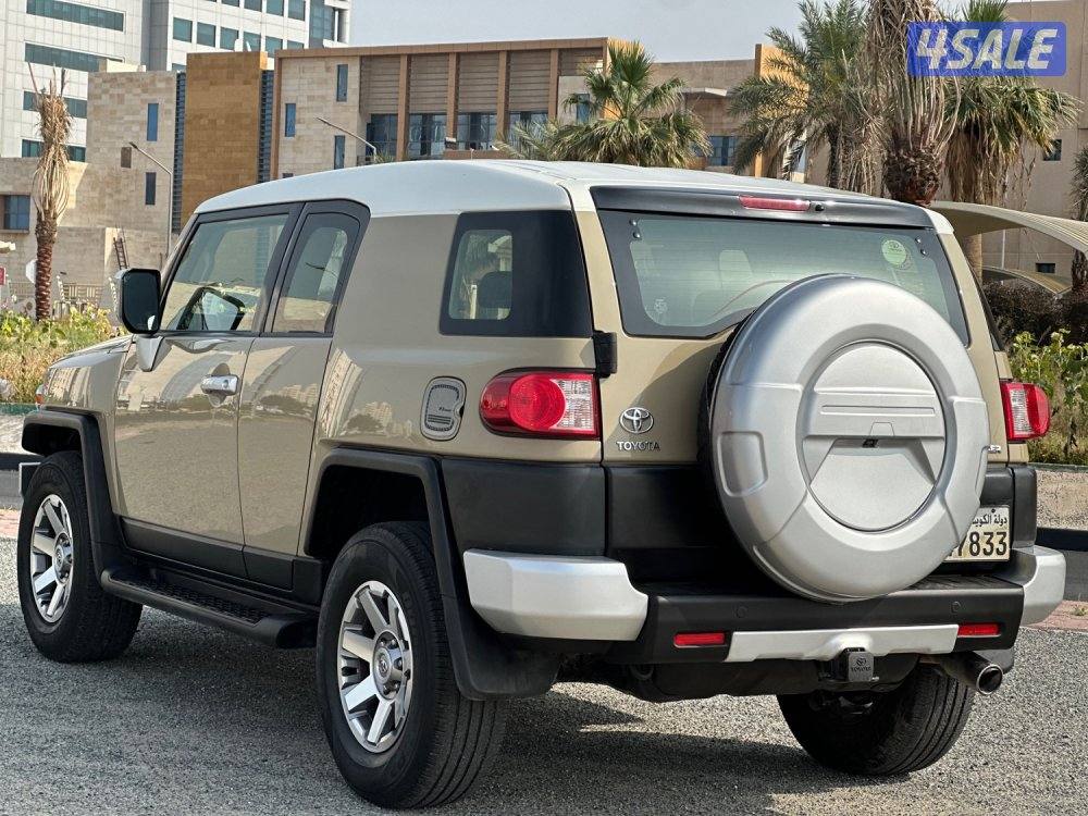 للبيع تويوتا اف جي ماشي ١٠٠ الف كيلو3