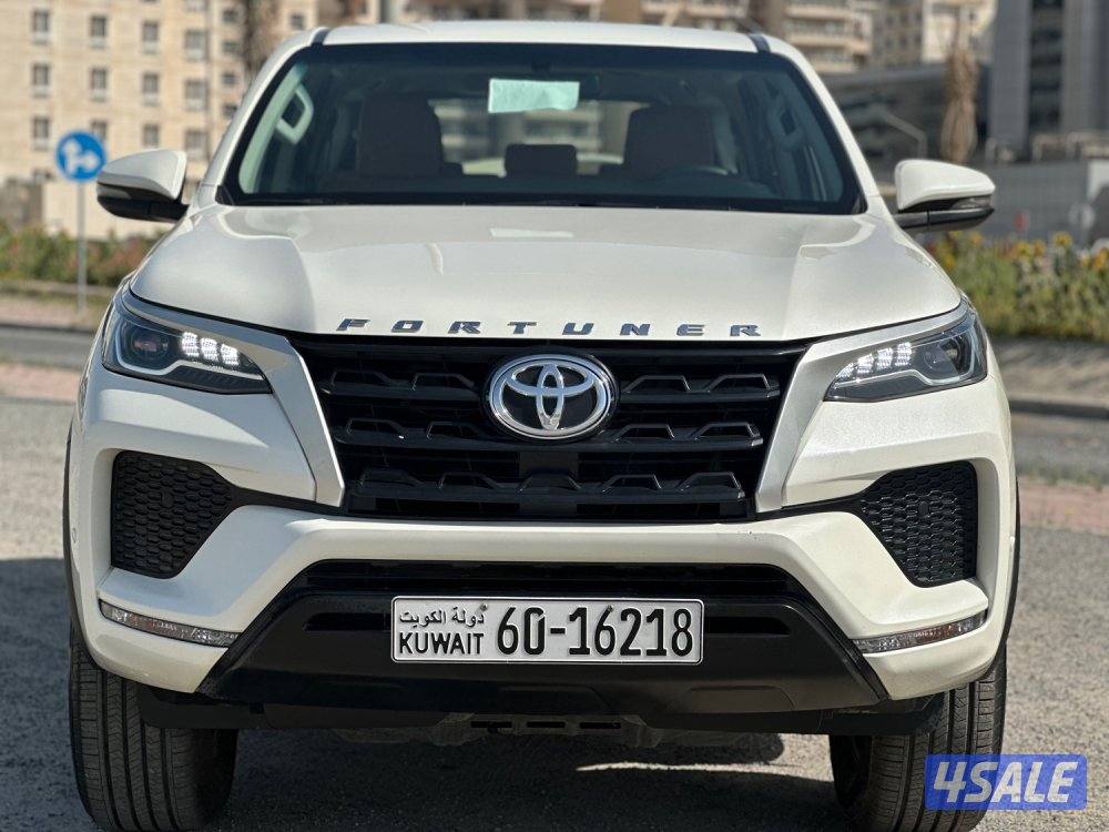 للبيع تويوتا فورتنر وارد الوكالة الساير2