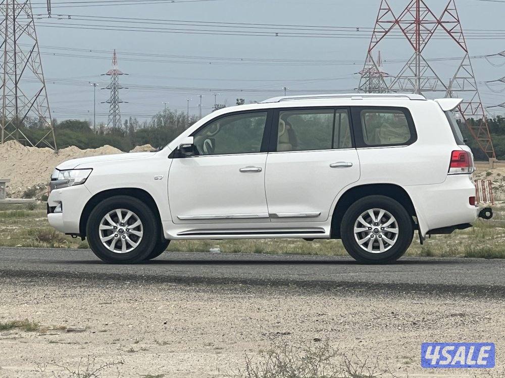 لاند كروزر vxr 2016 ماشي 126 الف صبغ وكاله0