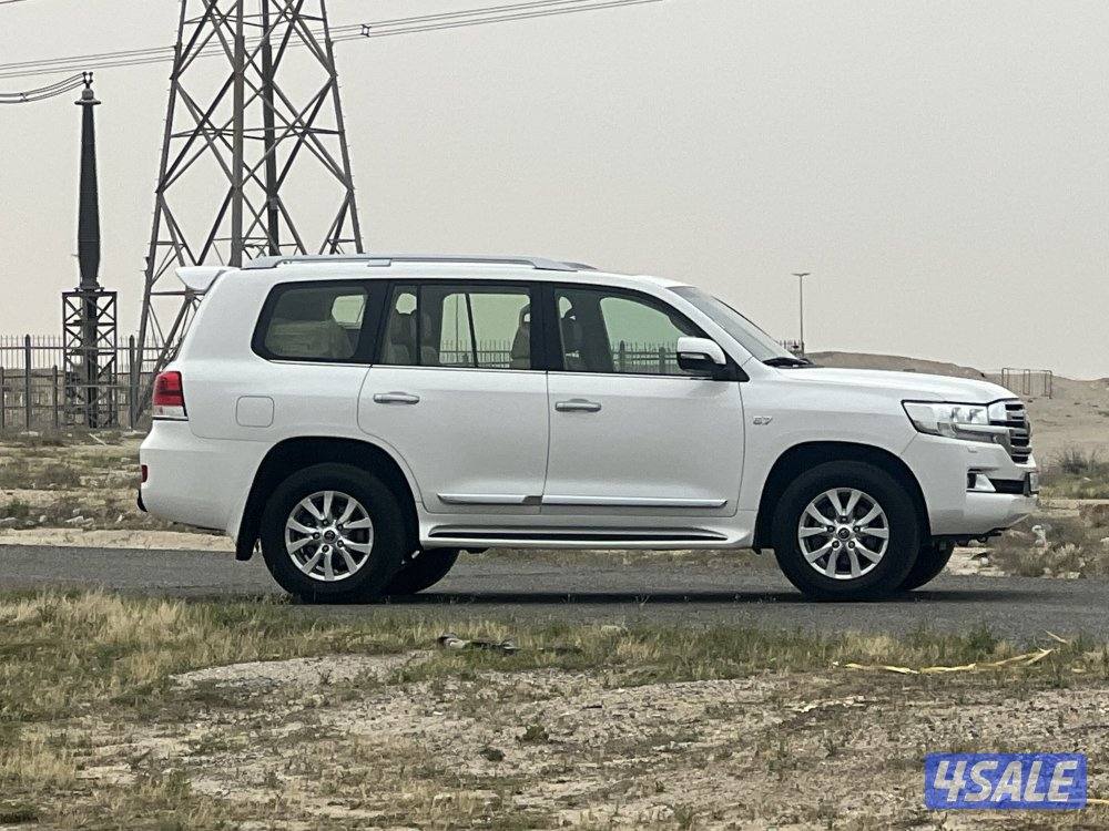 لاند كروزر vxr 2016 ماشي 126 الف صبغ وكاله1