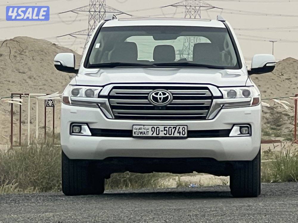 لاند كروزر vxr 2016 ماشي 126 الف صبغ وكاله4