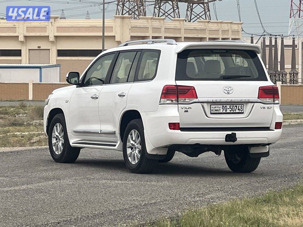 لاند كروزر vxr 2016 ماشي 126 الف صبغ وكاله5