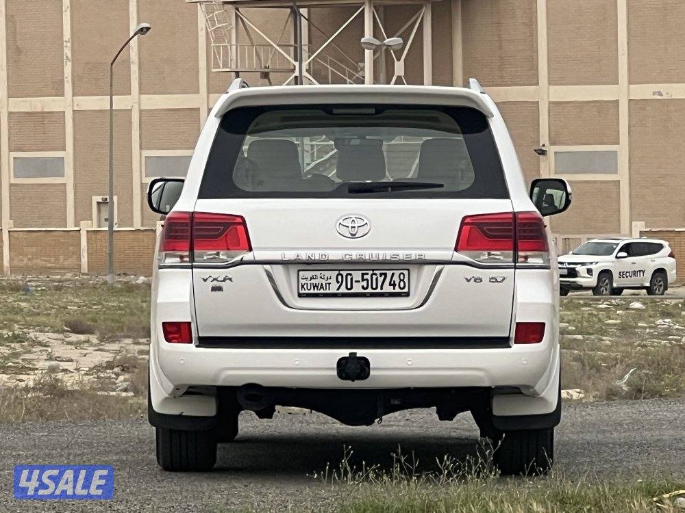 لاند كروزر vxr 2016 ماشي 126 الف صبغ وكاله6