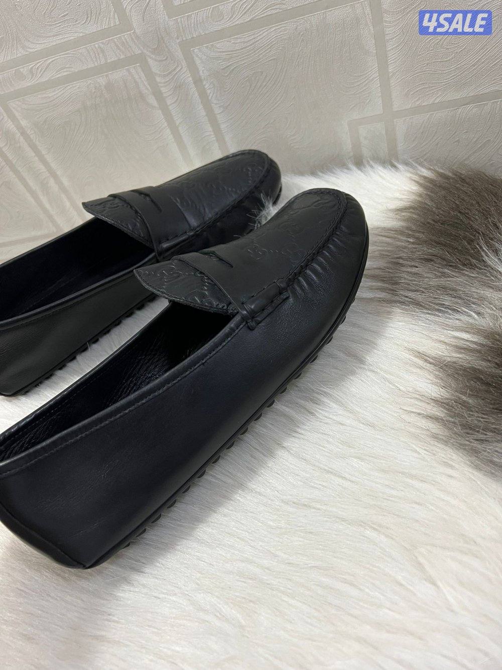 للبيع ماركات اصليه مستعمله نظيفه مقاس ٫٫٤٣10