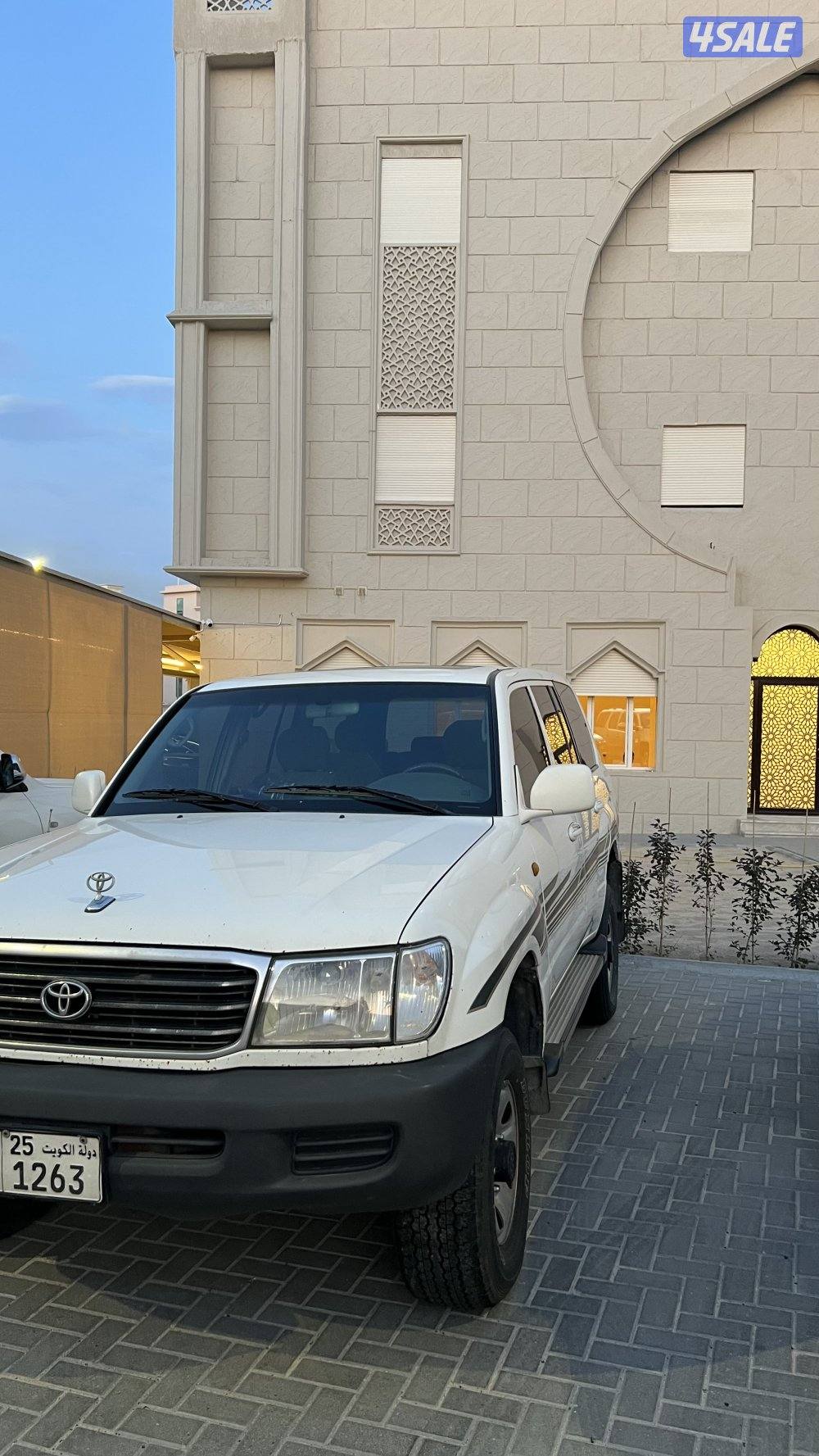 لاندكروزر 20021