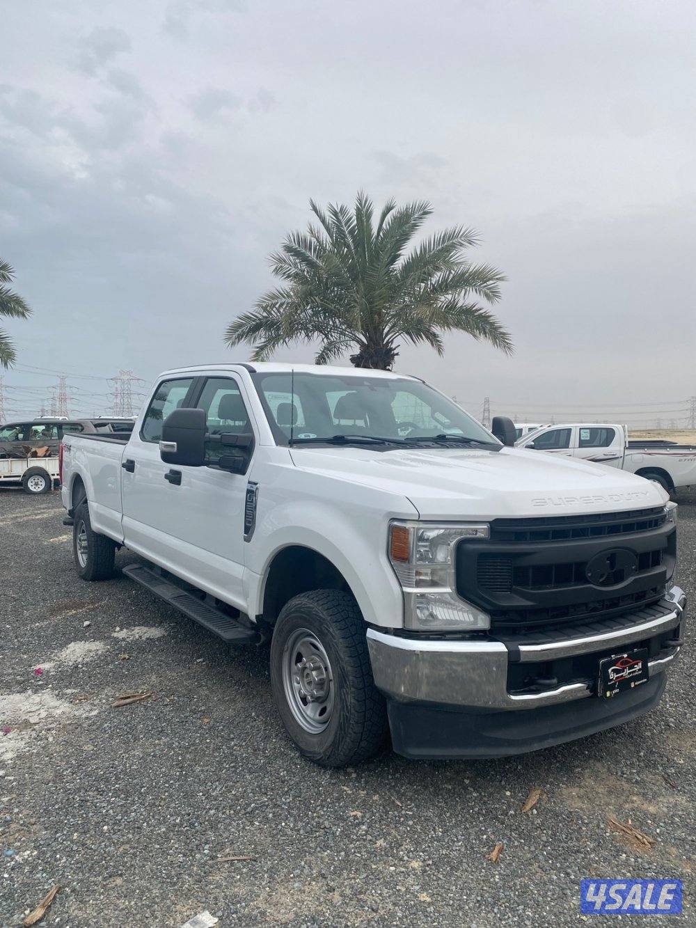 للبيع وانيت  F250 موديل 2020 ماشي ٨٠0