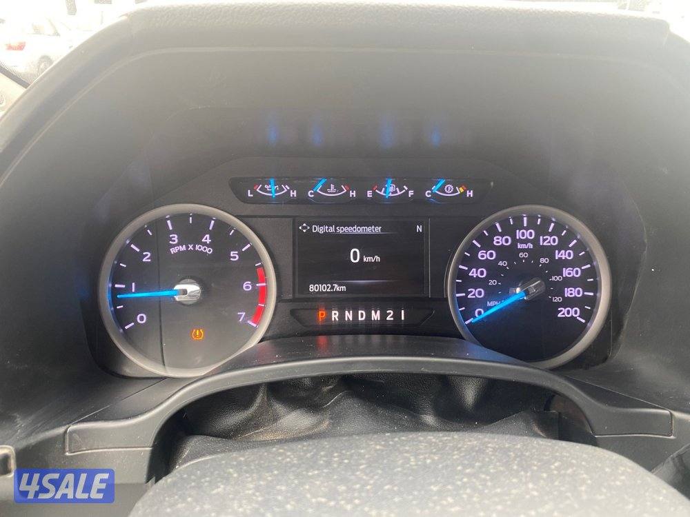 للبيع وانيت  F250 موديل 2020 ماشي ٨٠8