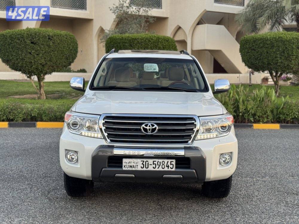 لاندكروزر GX_R V8 موديل 2015 صبغ الوكاله بحاله نادره2