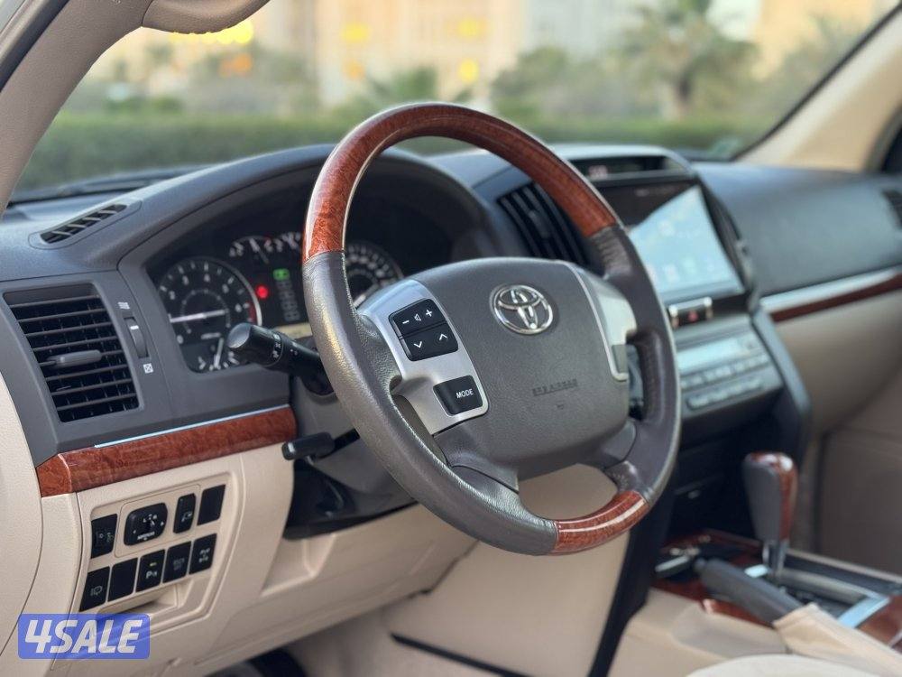 لاندكروزر GX_R V8 موديل 2015 صبغ الوكاله بحاله نادره15