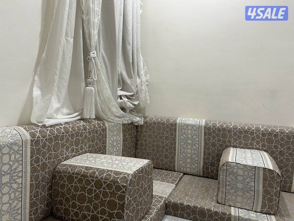 جلسة ارضية نظيفة استعمال شهر فقط2