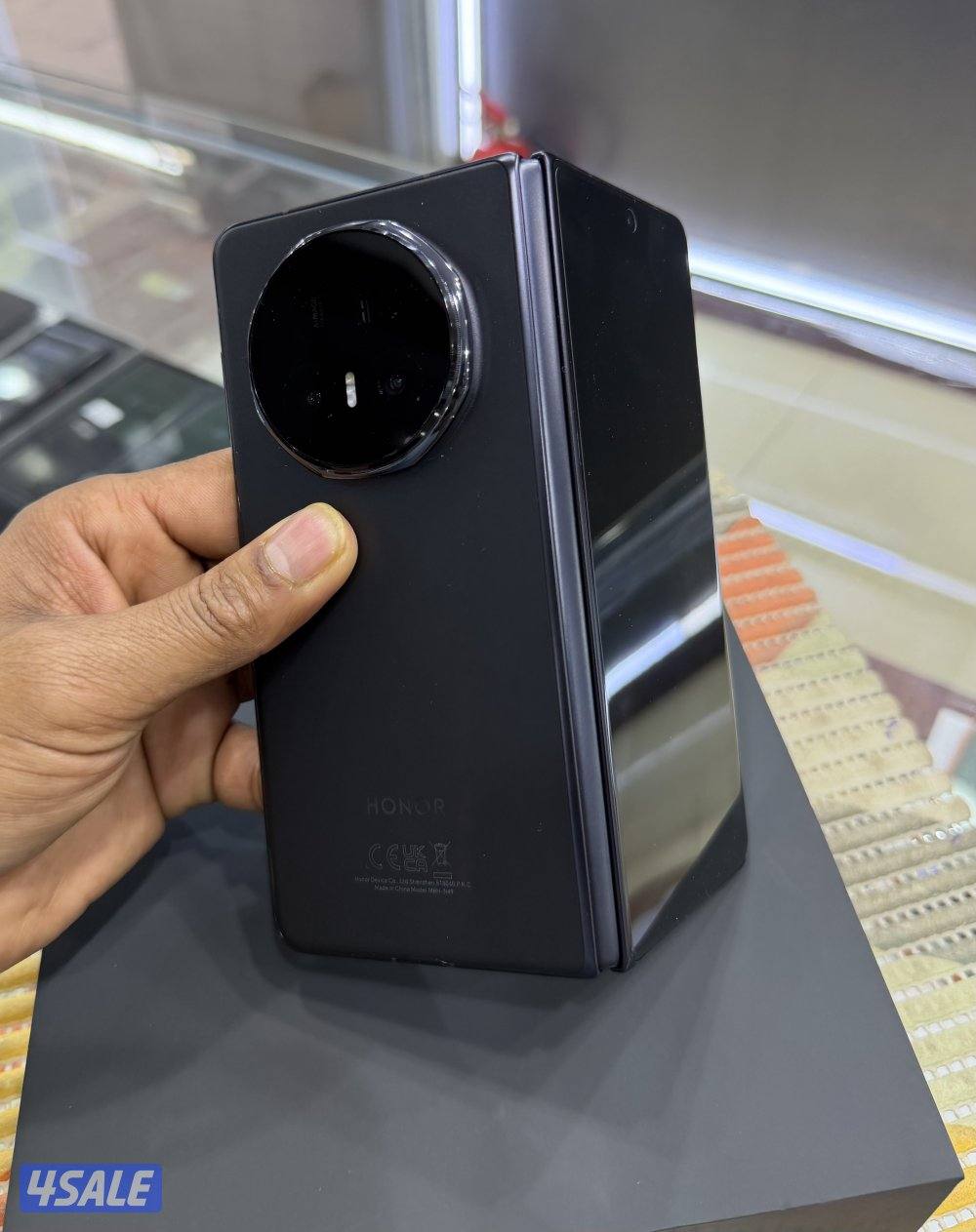 Honor magic V5 used mobile Available to sale1