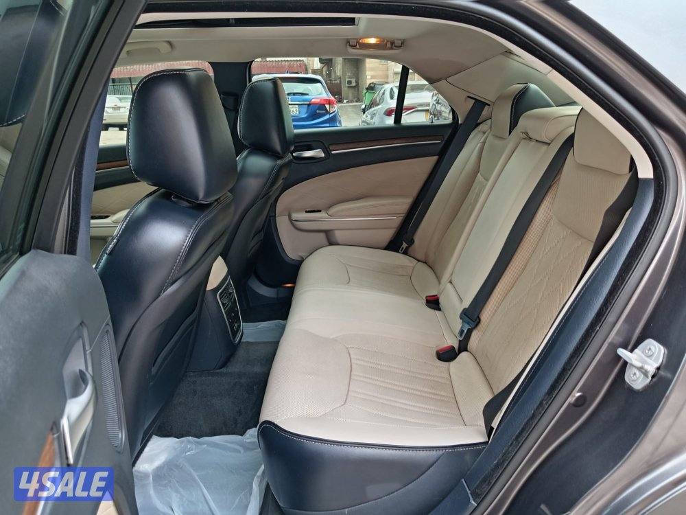 للبيع كرايزلر بانوراما موديل 201515