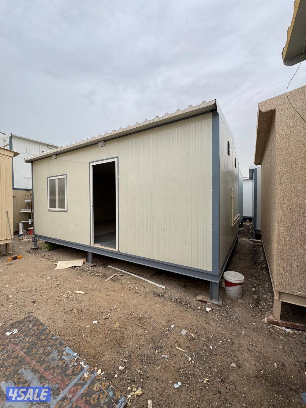 للبيع شاليه جاهز غرفه حمام مطبخ تحضيري تصنيع جديد مقاس 6 في 41