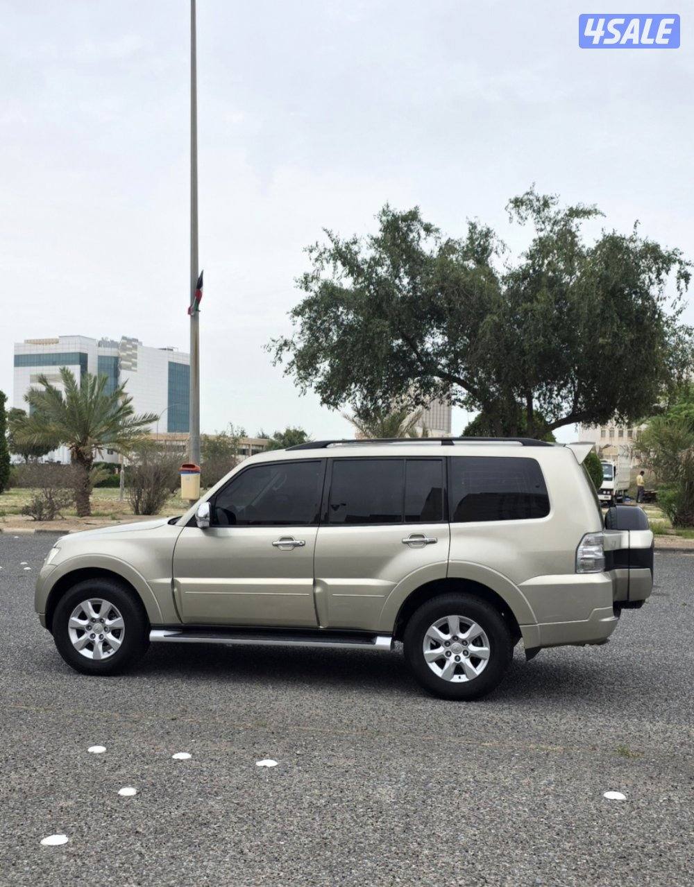 للبيع باجيرو ٢٠١٩ شرط الفحص صبغ وكاله5