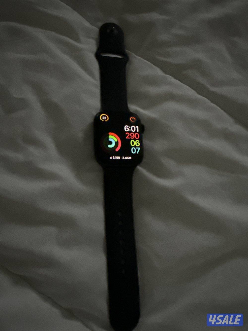 Apple Watch Series 8 Perfect Condition4