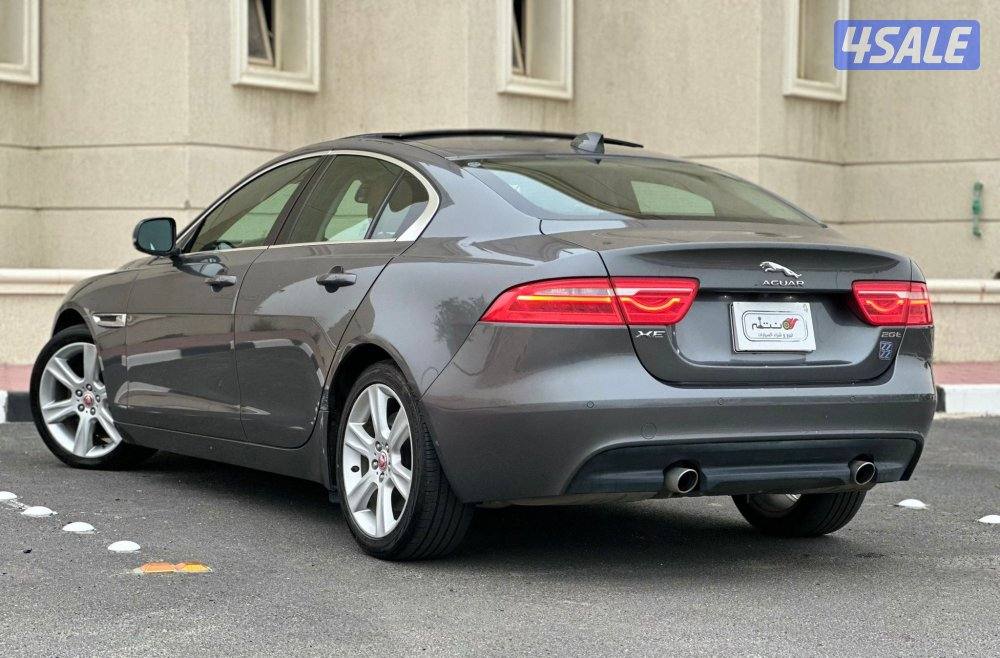 للبيع جاكوار XEموديل20186