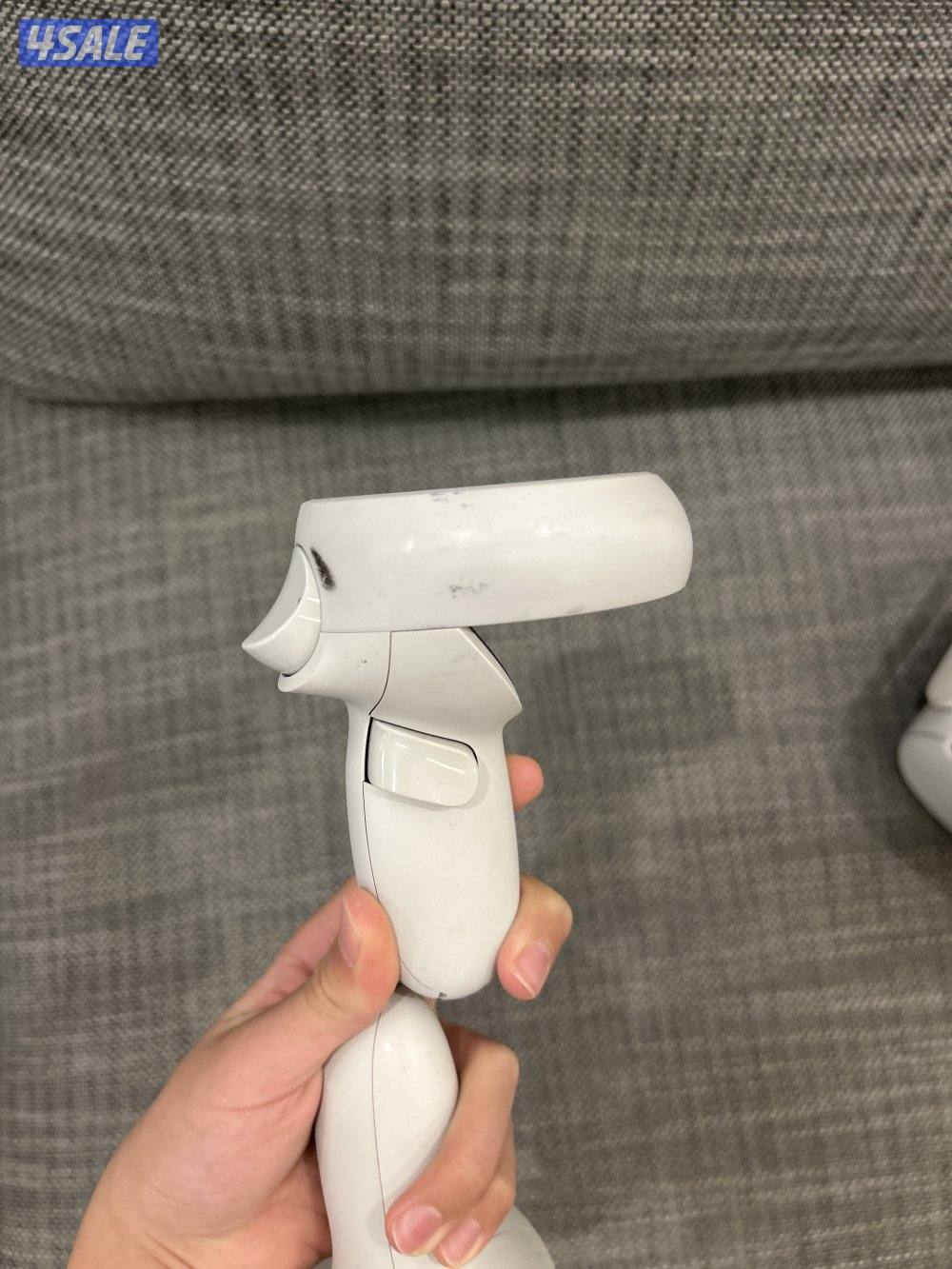 Vr oculus quest 3 مستعمله و متزلقه بس نضيفه من داخل و تشتغل زين4