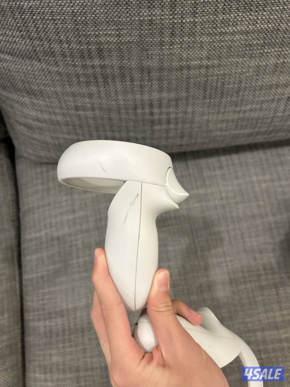 Vr oculus quest 3 مستعمله و متزلقه بس نضيفه من داخل و تشتغل زين5