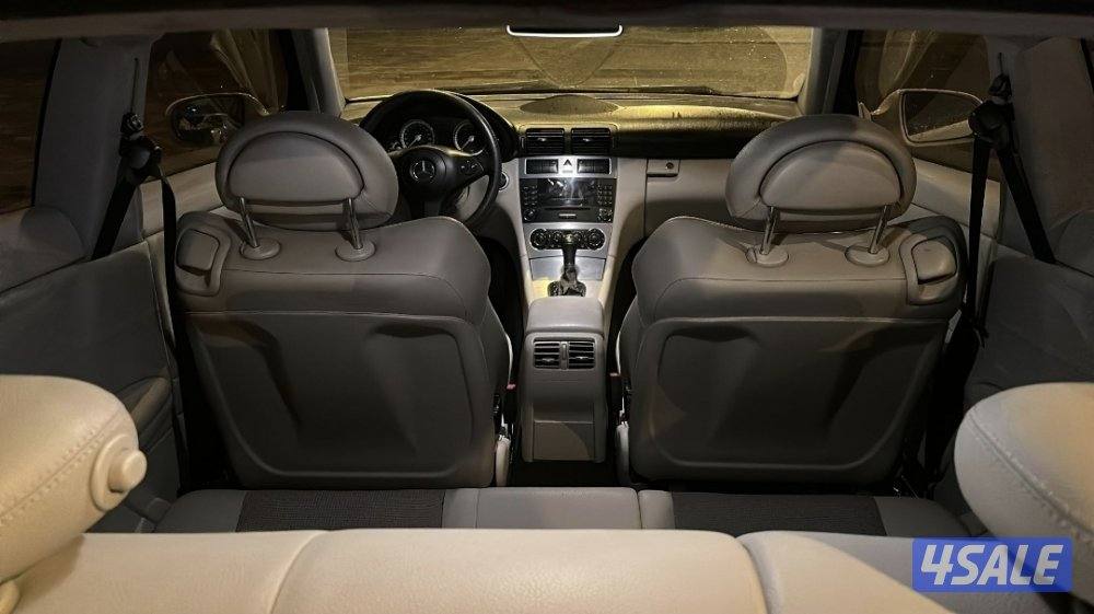 مرسيدس clc200 كمبريسير موديل 2009 ماشي 119 ألف كيلو بحالة ممتازه جدا3