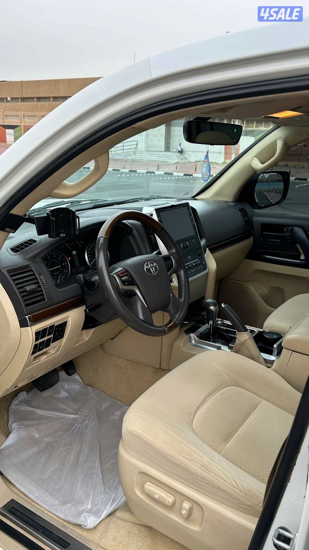 ٨ سلندر لاندكروزر6