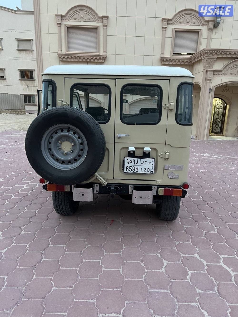 للبيع جيب ربع5