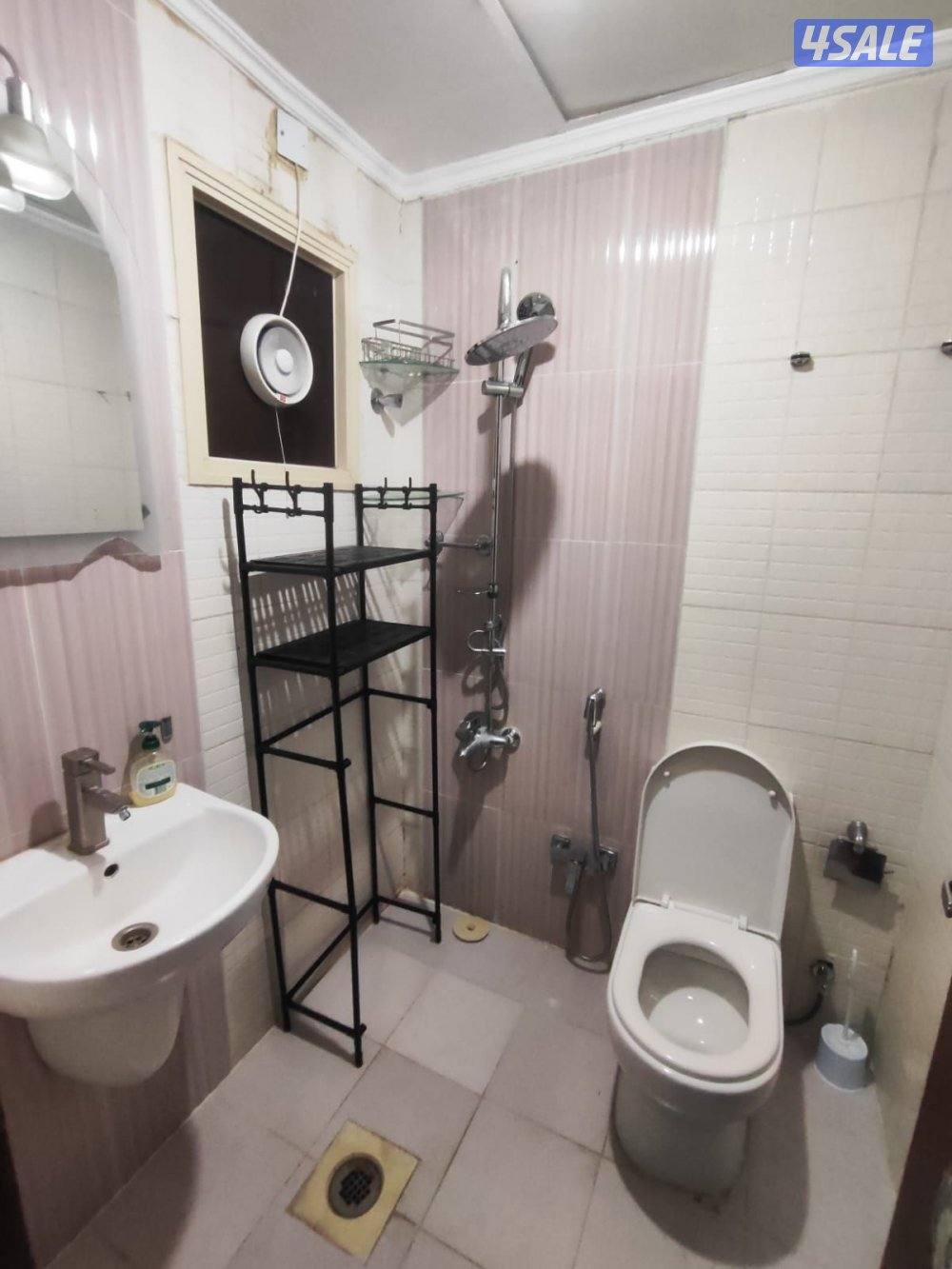 شقق للايجار حولي خلو وفاضي غرفه صاله حمام مطبخ باركن سيارات استلام فور6