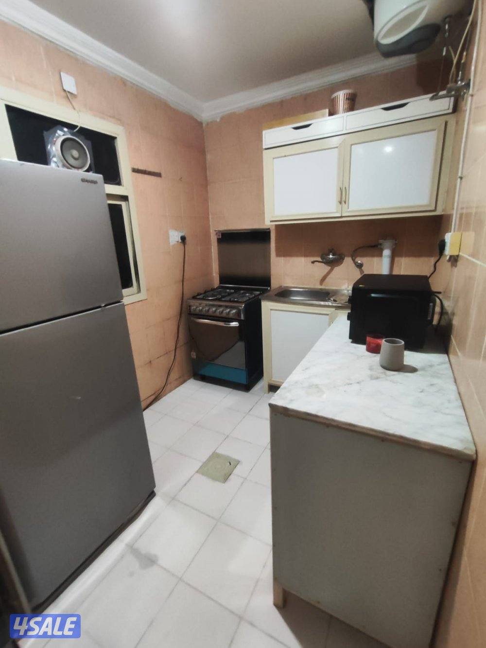 شقق للايجار حولي خلو وفاضي غرفه صاله حمام مطبخ باركن سيارات استلام فور7