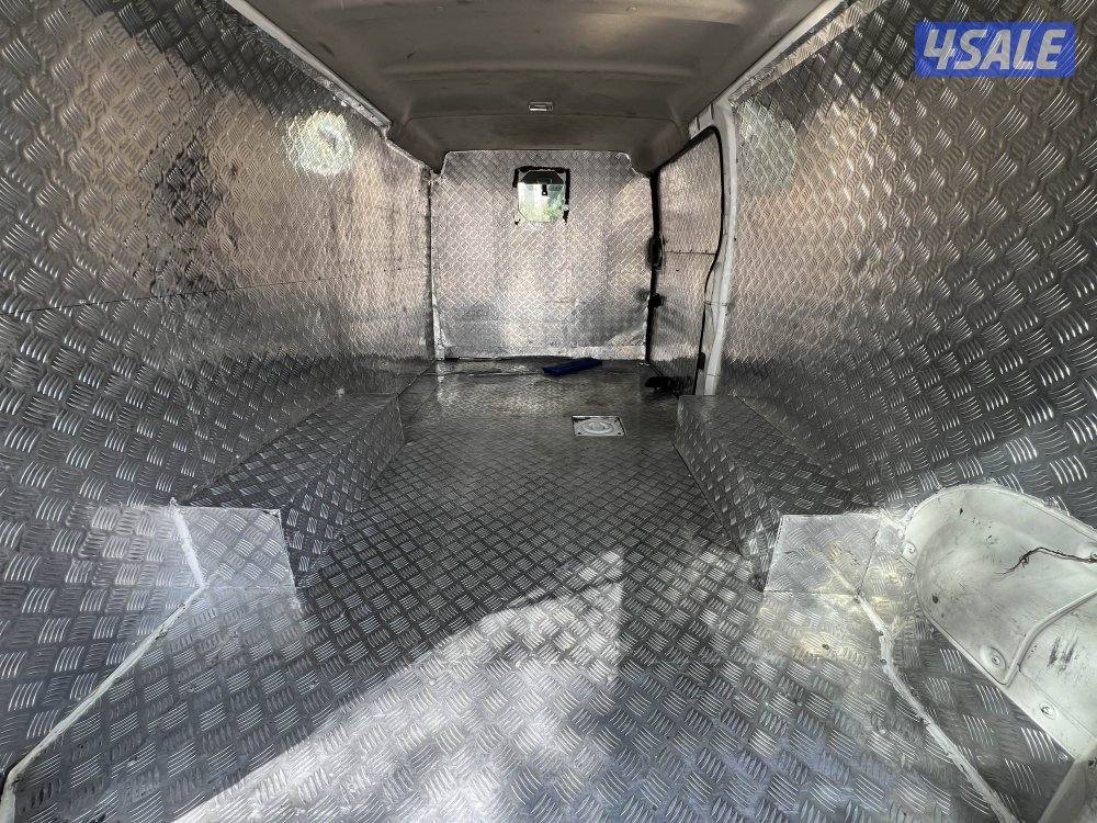 للبيع باص نيسان اورفان مقفل موديل 2017  ( شـرط الـفـحـص )10