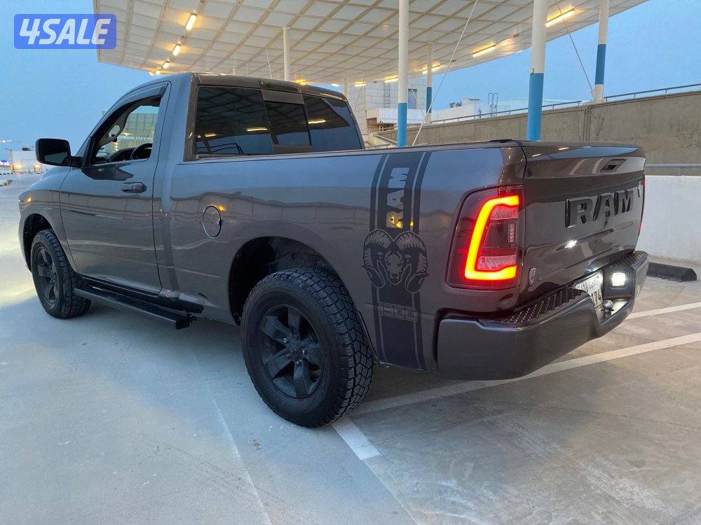 للبيع وانيت  دودج رام 20202