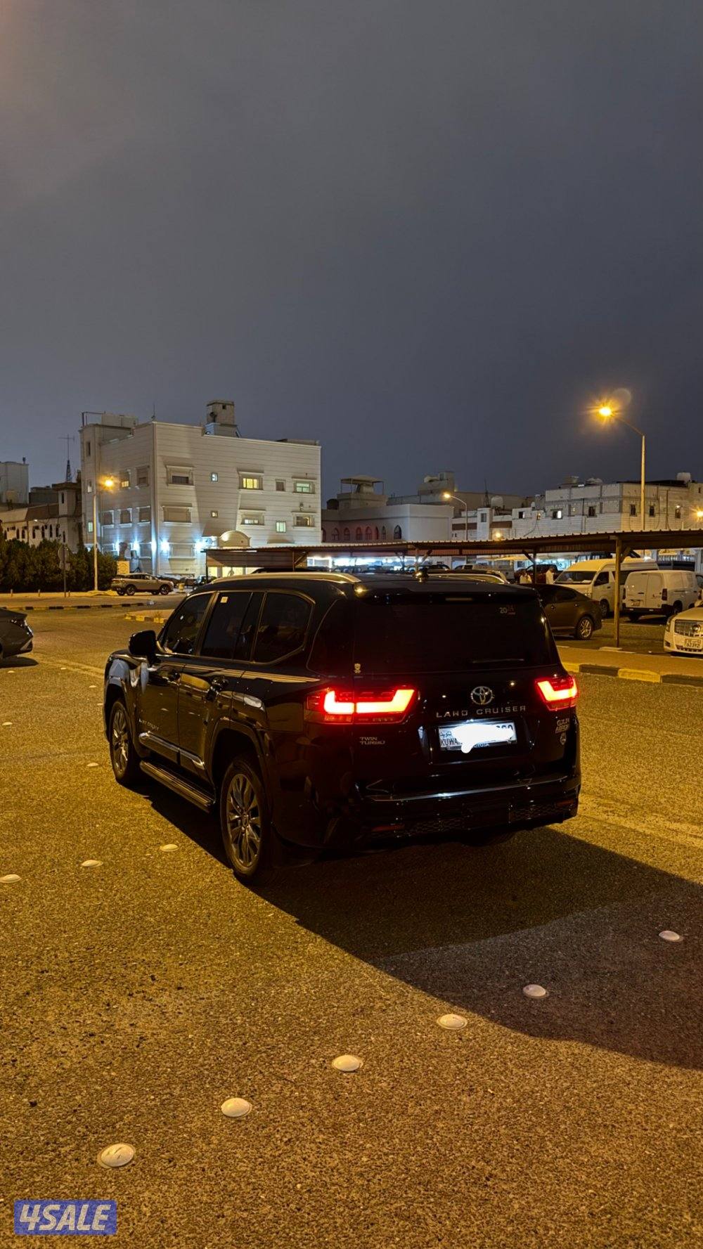 لاندكروزر ايرو اس توين تيربو 20241