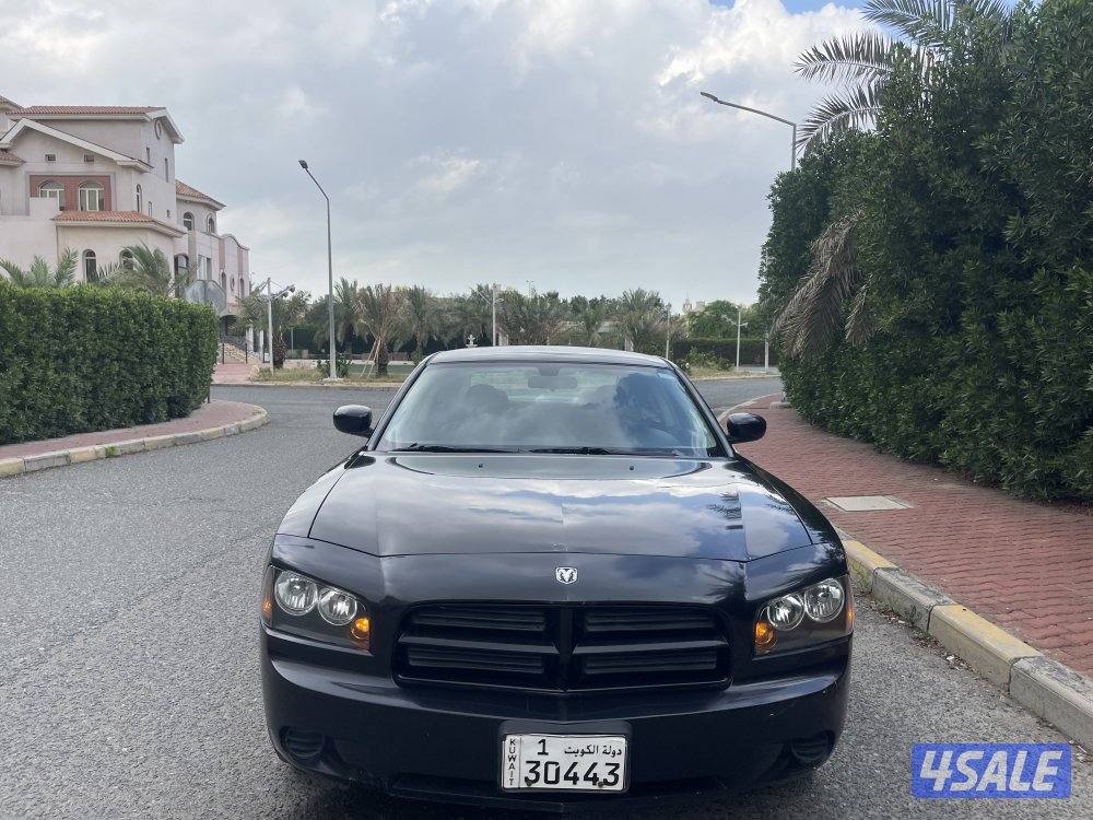 للبيع دوج شارجر موديل 2008 عداد 140 الف بحاله الوكاله4